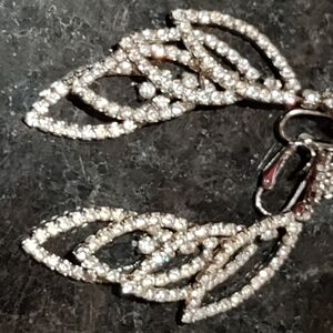 Stunning Elegant Silver Kramer Rhodium Crystal Rhinestone Clip On Earrings